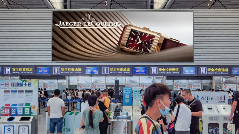 贵阳龙洞堡国际机场安检区正上方LED大屏广告